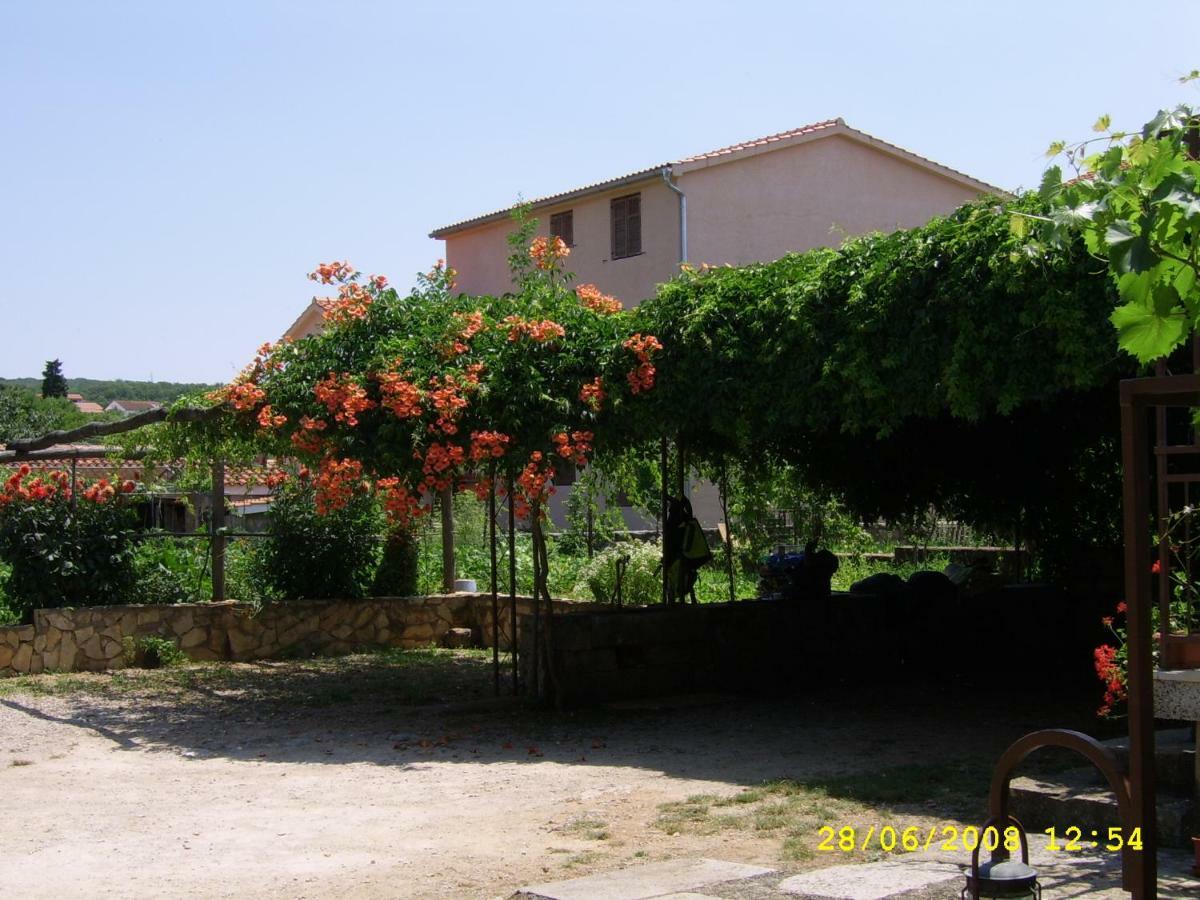Apartments Cvelic Milovcic Malinska Luaran gambar