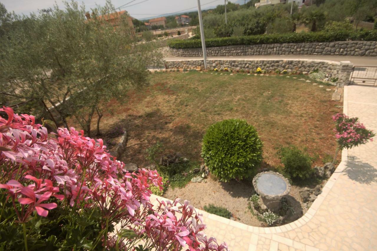 Apartments Cvelic Milovcic Malinska Luaran gambar
