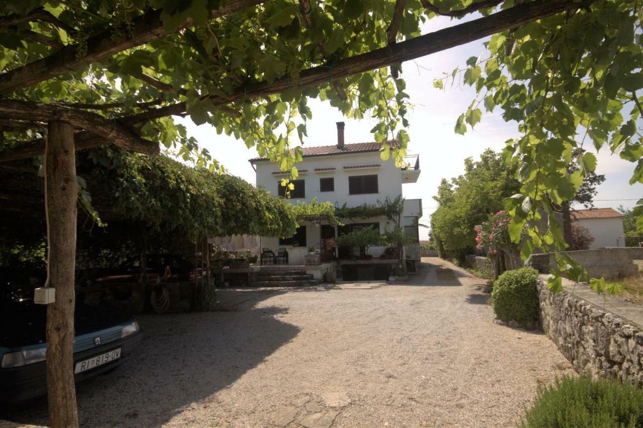 Apartments Cvelic Milovcic Malinska Luaran gambar